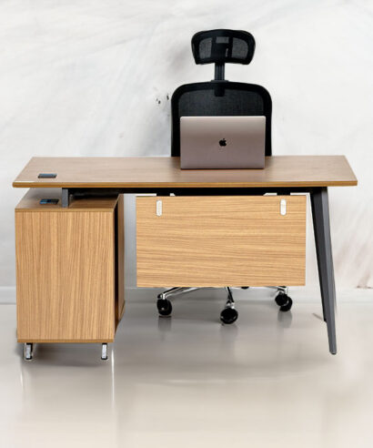 مكتب ناقو 140 سم بني وودي